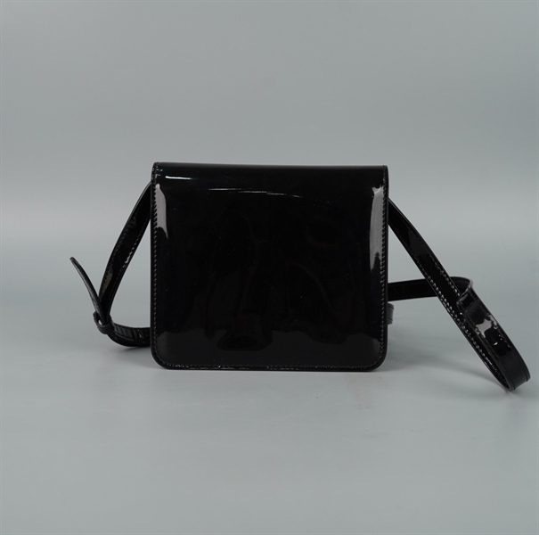 Túi Fendi đen bóng sz17 KG+