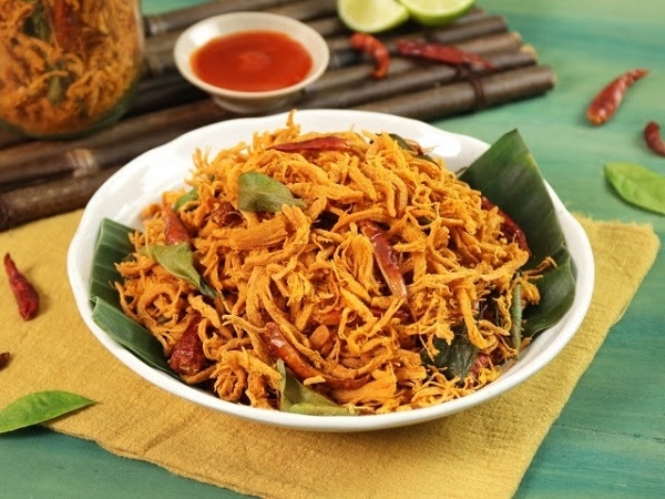 Khô gà lá chanh KHAY