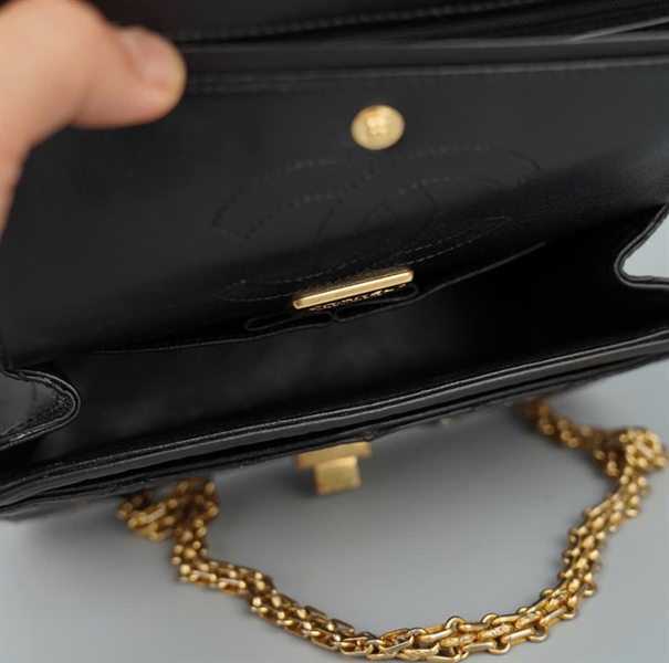 Túi Chanel charm lá bài đen (22144736) sz19 KG+