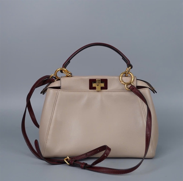 Túi Fendi xám có lót form sz23 (BQ) KG+