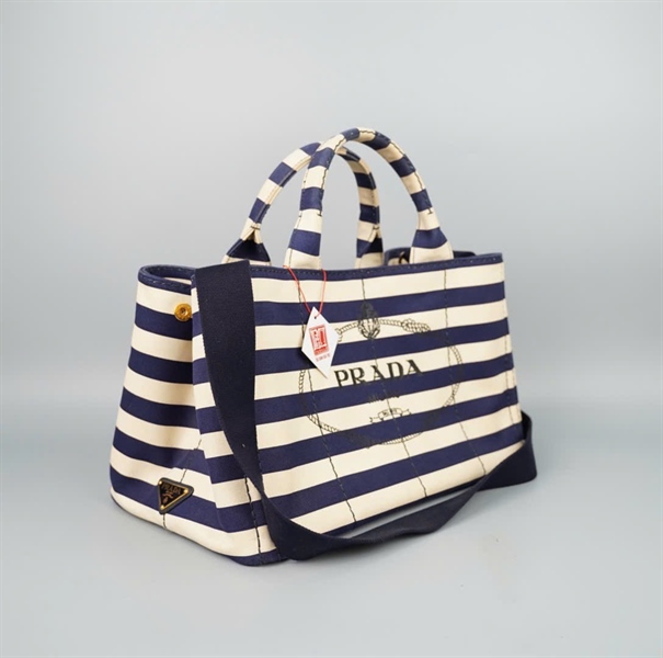 Túi Prada Handle trắng sọc xanh sz36 KG +