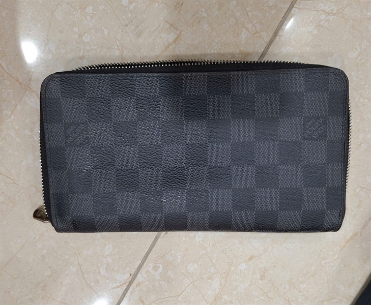 Ví LV ô vuông đen khóa zip (BQ) KG+