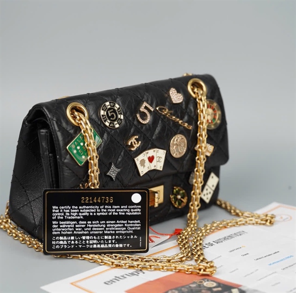 Túi Chanel charm lá bài đen (22144736) sz19 KG+