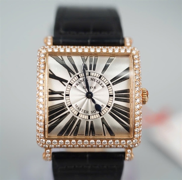 Đồng hồ Franck Muller mặt vuông quai đen (6002MQZ) KG+