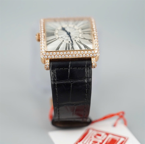 Đồng hồ Franck Muller mặt vuông quai đen (6002MQZ) KG+