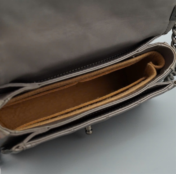 Túi Chanel handle màu ghi (21016520) có lót form sz23 KG+