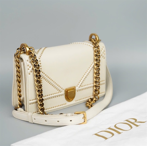 Túi Dior Woc trắng sz22 (A-T-TAG) KG+
