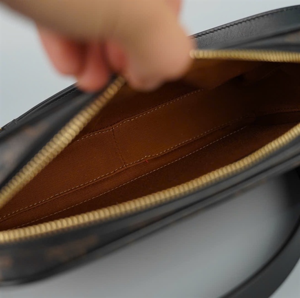 Túi Celine nâu in chữ sz23 (A-T) KG+