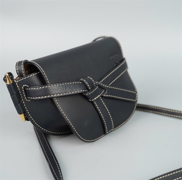 Túi Loewe đen sz17 (A-T) KG+