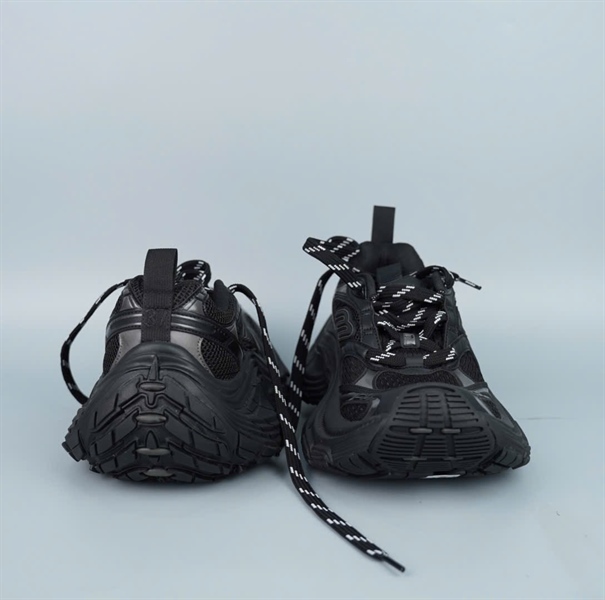 Giày Balenciaga màu đen (A-T) sz7 +
