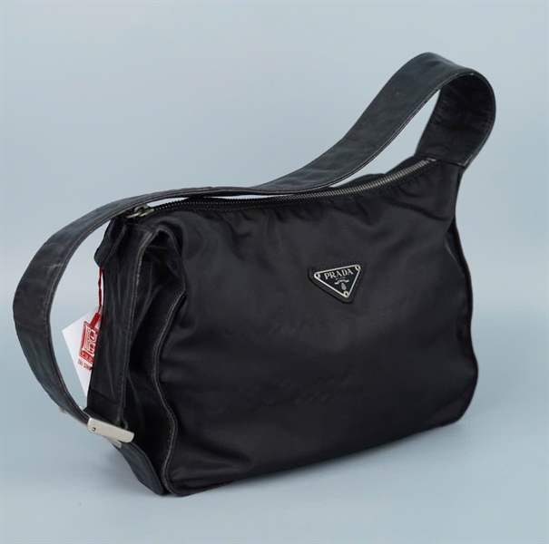 Túi Prada đen sz24 (A-T) KG+