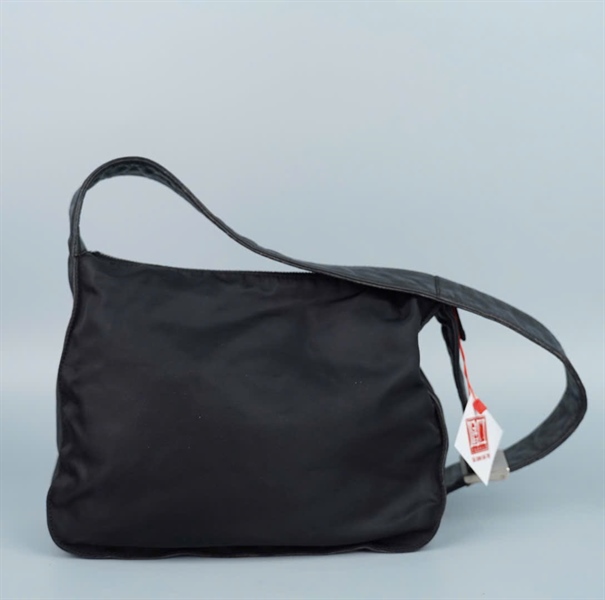 Túi Prada đen sz24 (A-T) KG+