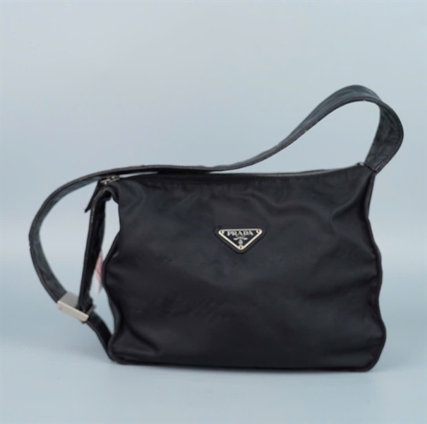 Túi Prada đen sz24 (A-T) KG+