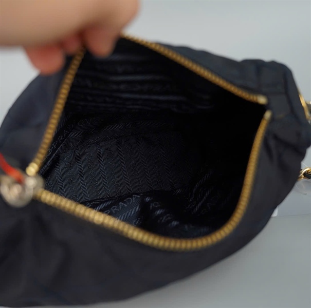 Túi Prada xanh đen sz22 (A-T) KG+