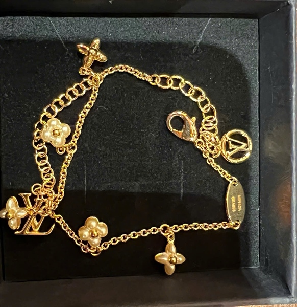 Dây Chuyền LV vàng charm hoa (A-T) KG+