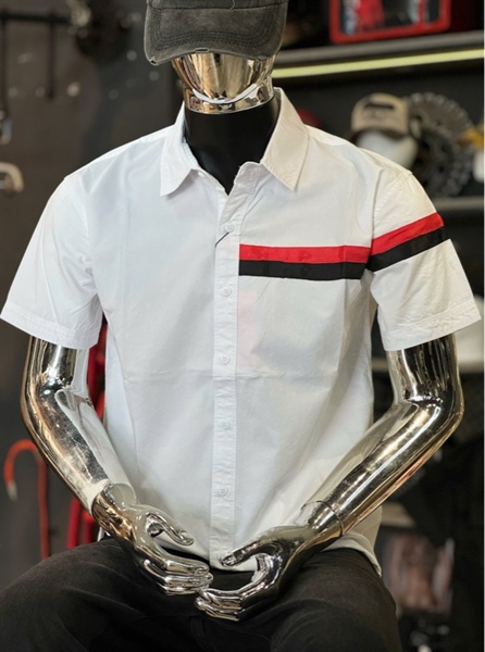 SM tay ngắn-THREE CLTN - Viền 2 sọc đỏ đen tay vai- Trắng