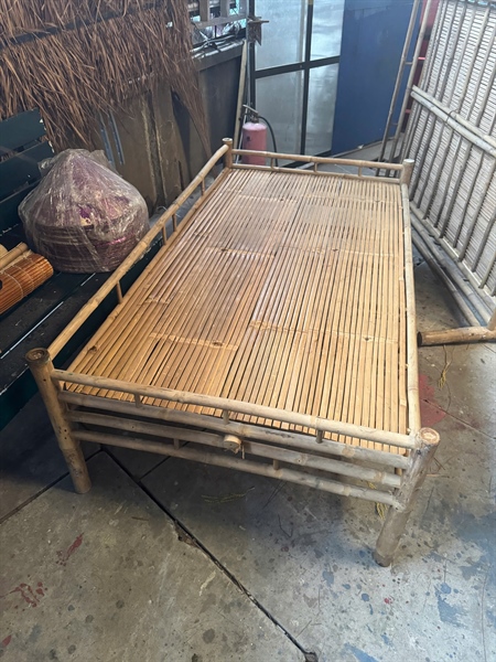 THUÊ GIƯỜNG TRE (CHÕNG TRE)