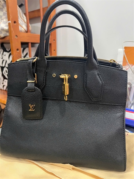 Túi LV handle đen (kèm ổ+chìa) sz26 (LTB) KG+