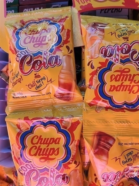 Kẹo dẻo Chupa Chups hỗn hợp Panda & cola 24g