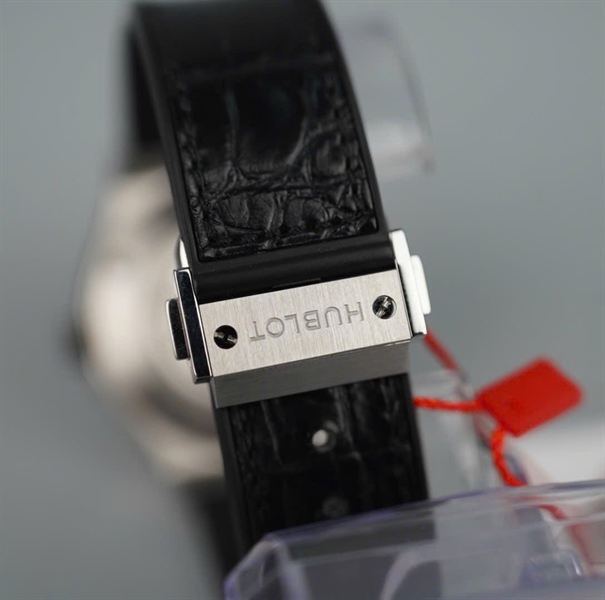 Đồng hồ Hublot đen viền đá dây đen (1395883) (HC) +