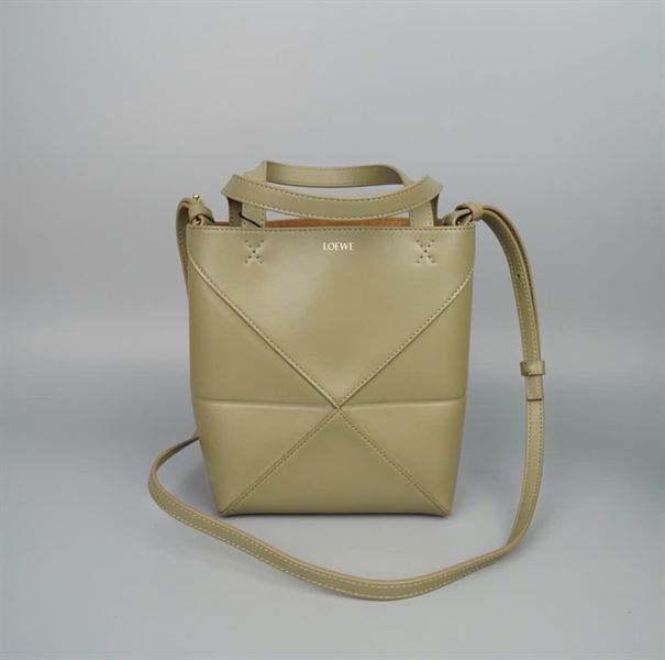 Túi Loewe xanh sz18 KG+