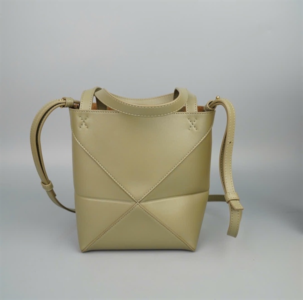 Túi Loewe xanh sz18 KG+