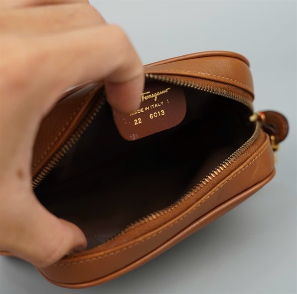 Ví Salvatore nâu KG+