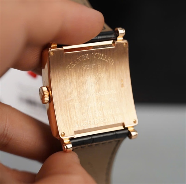 Đồng Hồ Franck Muller mặt vuông quai đen (No45) có giấy kiểm định +