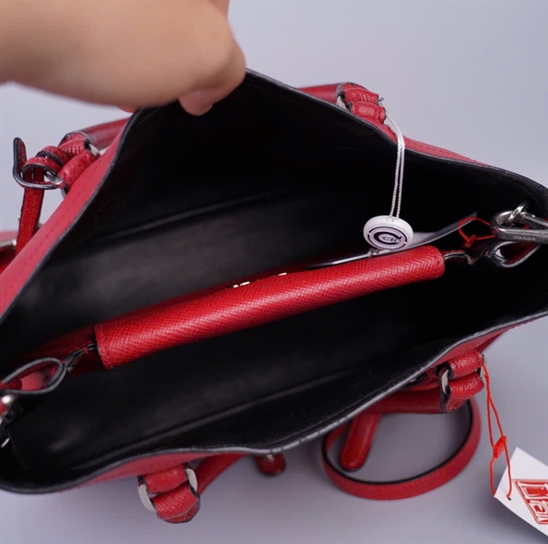 Túi Prada đỏ sz30 (A-T) KG+