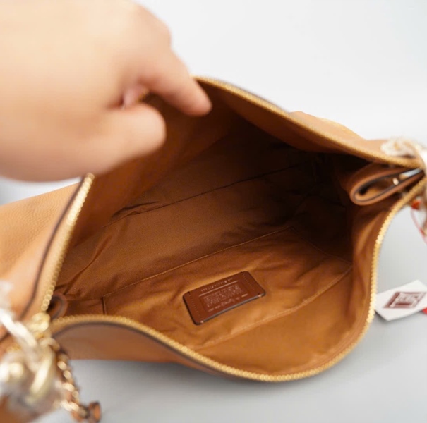 Túi Coach nâu sz35 (A-T) KG+