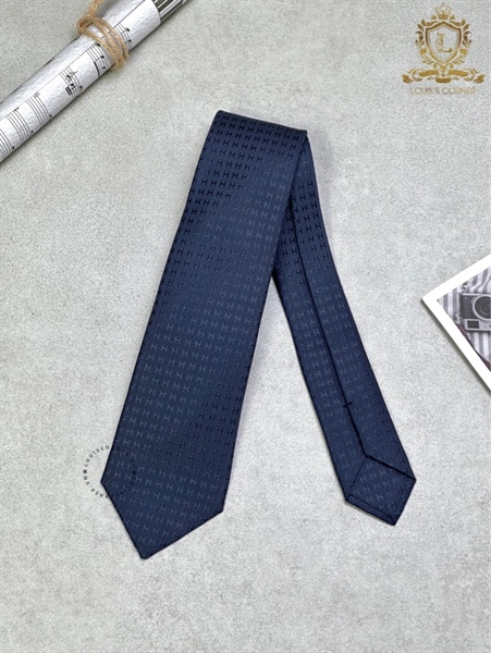 Cravate Hermes faconnee H marine