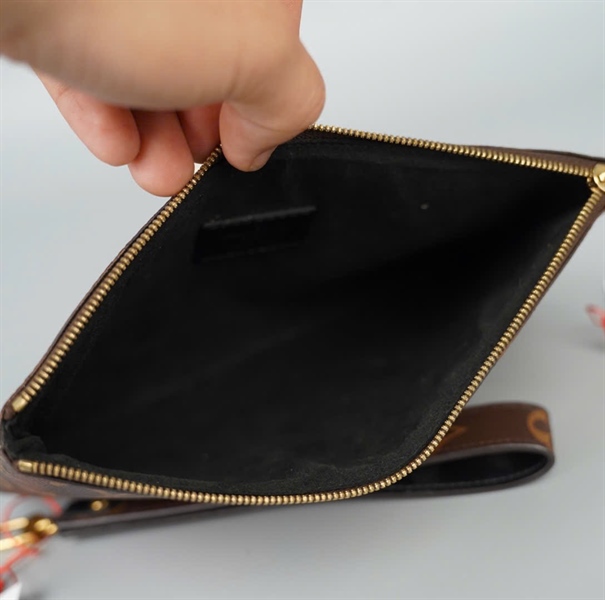 Túi LV Clutch hoa nâu in hình (CA2168) sz22 (HC)+