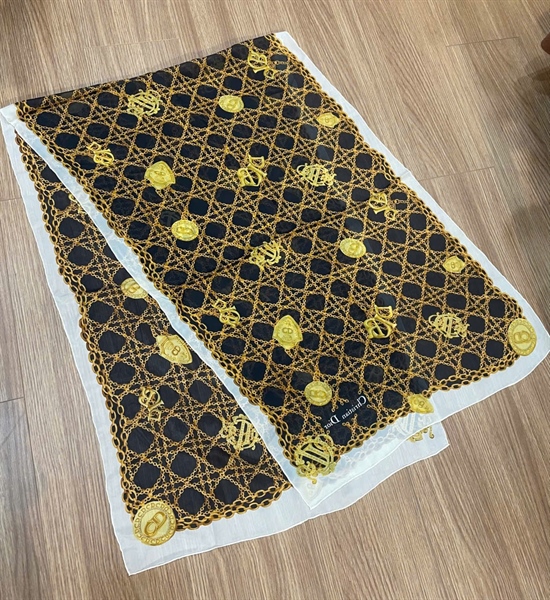Khăn Dior voan đen xích vàng (PN) KG+