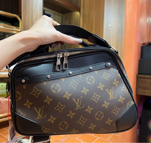 Túi LV Biker Messenger hoa nâu viền đen (HC) +
