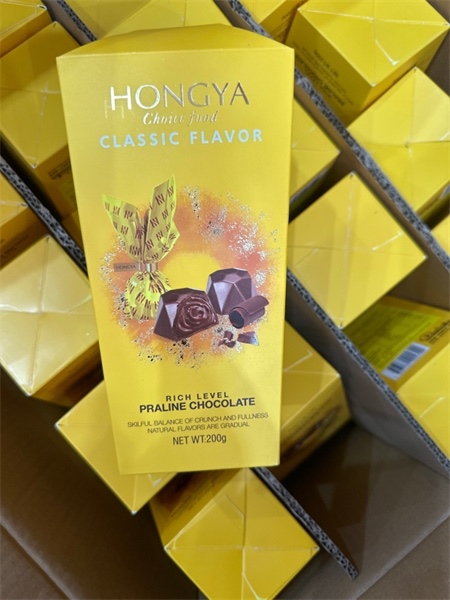 Socola nhân chảy hongya hộp vàng 200g