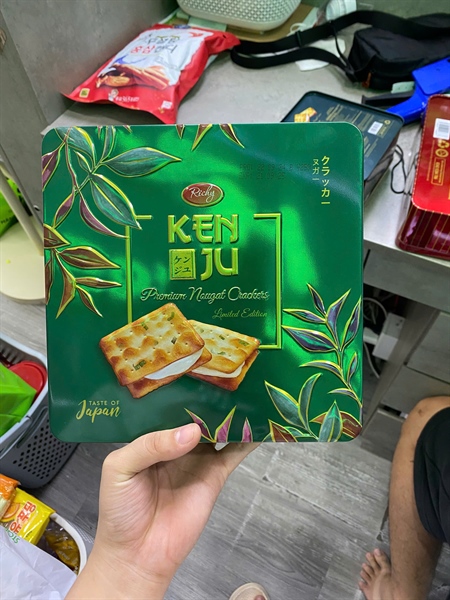 Bánh quy Kenju đỏ hộp to
