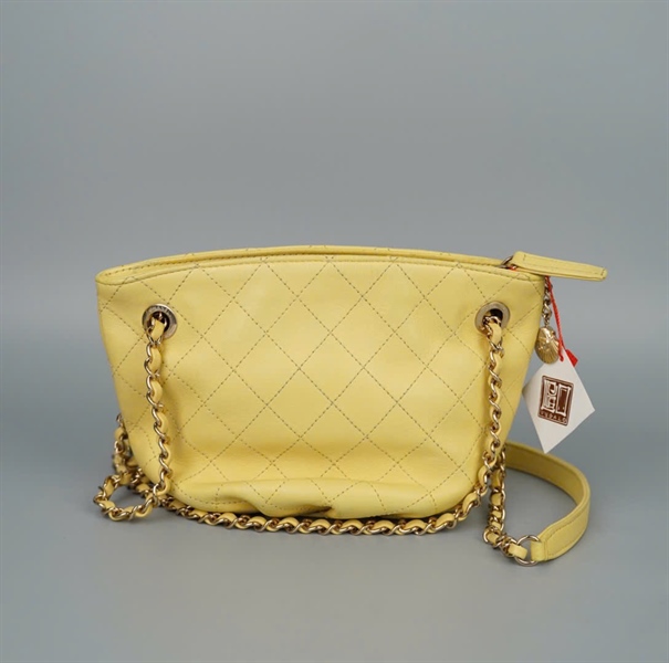 Túi Chanel màu vàng (27568668) sz16 KG +