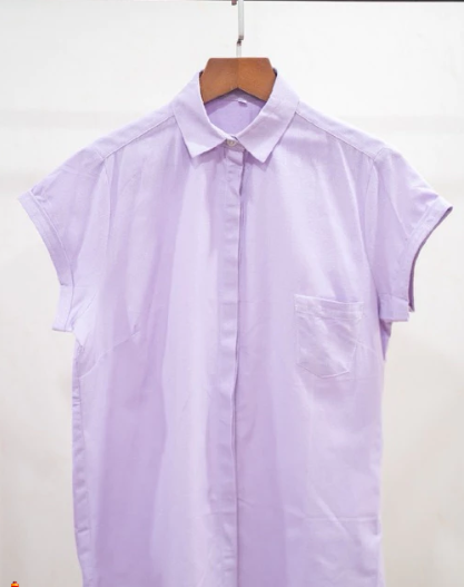 Áo sơ mi cộc tay màu hồng nhạt vải thô màu hồng nhạt