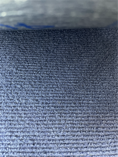 Thảm nỉ sẵn keo