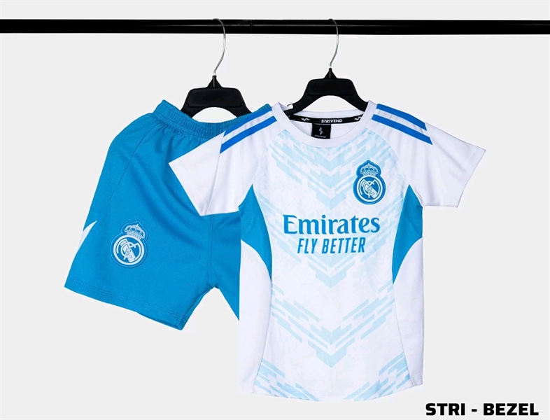 Real trắng xanh (Strivend)