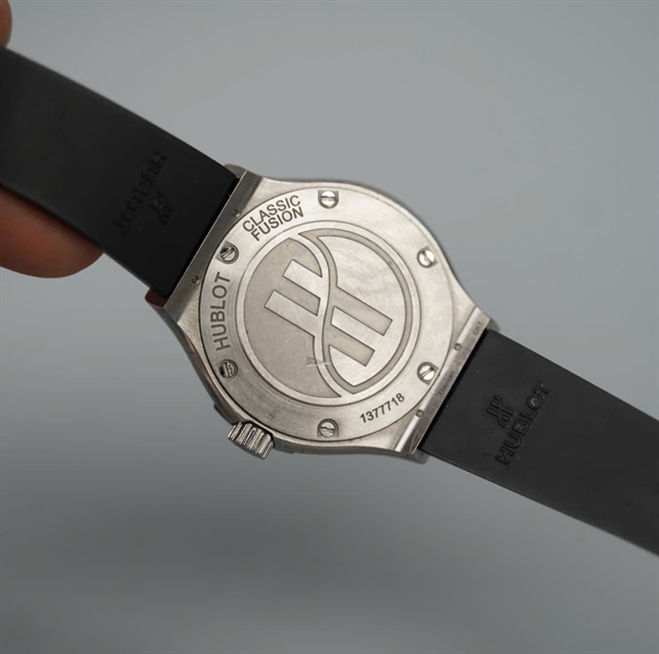 Đồng hồ Hublot mặt tròn đính đá dây đen (1377718) (HC)+