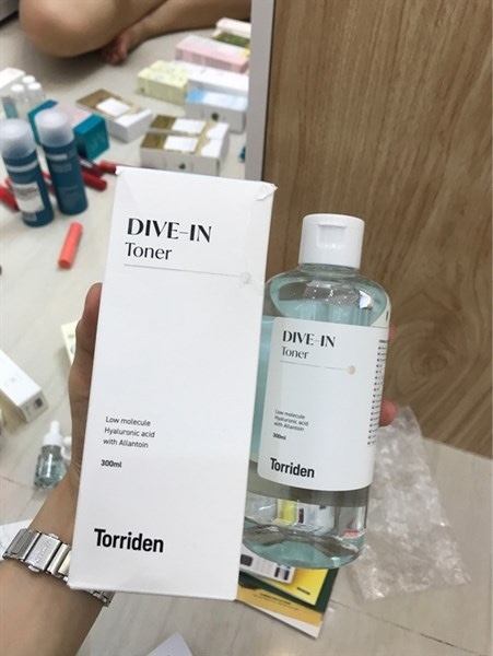Nước hoa hồng Torriden dive in low molecule hyaluronic acid toner 300ml