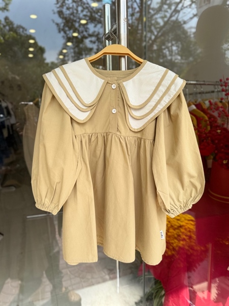 Váy baby doll tay dài màu vàng