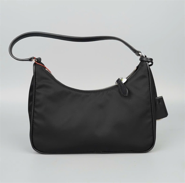 Túi Prada đen sz22 (A-T) KG+