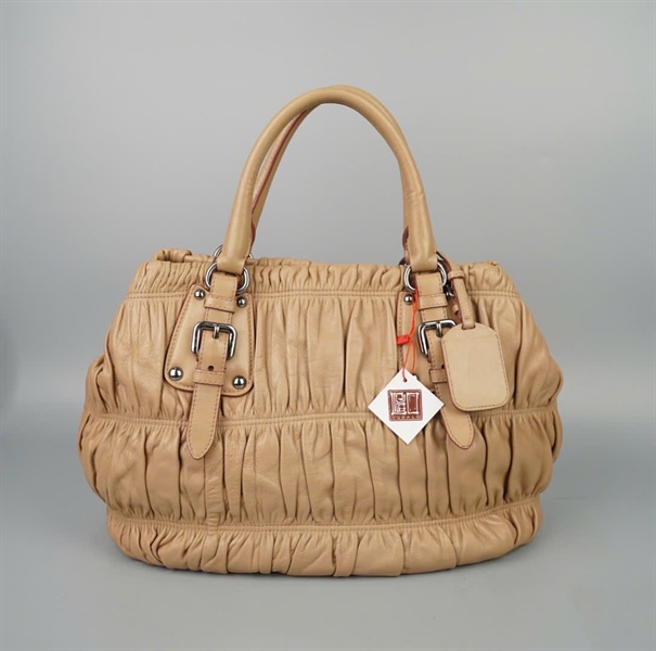 Túi Prada da nhăn màu nude sz36 KG+