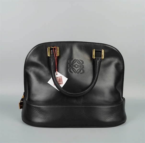 Túi Loewe hến màu đen sz28 KG+