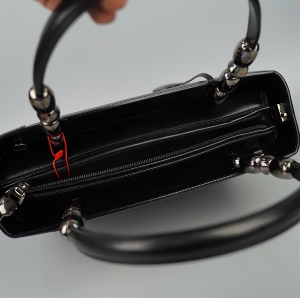 Túi Dior handle đen kèm chìa khóa sz29 KG+