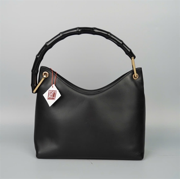 Túi GG kẹp nách đen quai trúc (101292213048) sz26 KG+