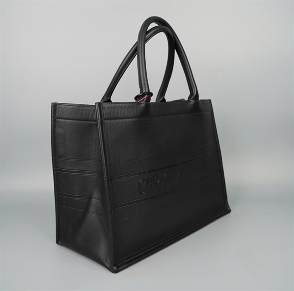 Túi Dior tote đen kèm charm sz36 KG+