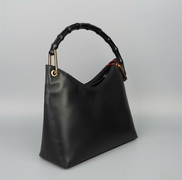 Túi GG kẹp nách đen quai trúc (101292213048) sz26 KG+